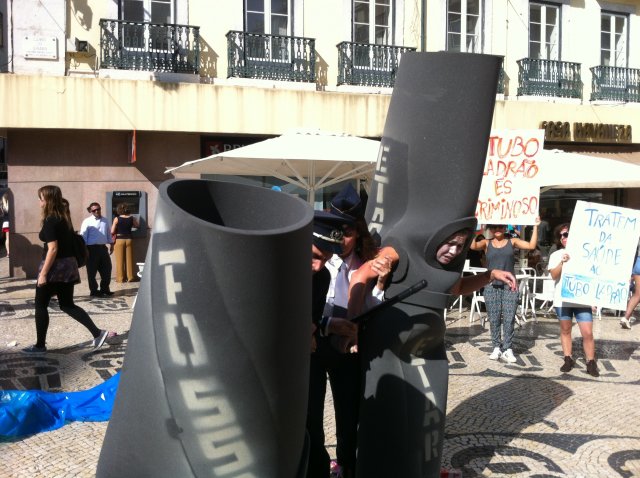 2014, Outubro - A Quercus realizou uma pequena peça de teatro simbólica no Chiado, em Lisboa, pedindo a responsabilização dos autores da poluição dos cursos de água e a adoção de medidas eficientes de fiscalização